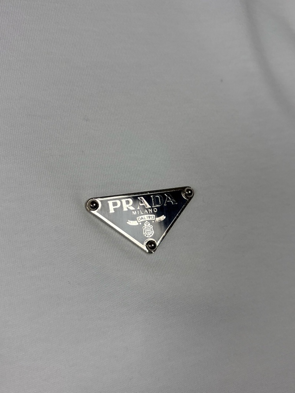 PRADA MEN'S WHITE COTTON T-SHIRT XL REGULAR FIT ENAMELED TRIANGLE LOGO EXCELLENT - Picture 3 of 6